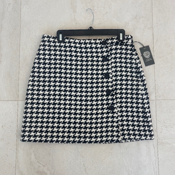 Vince Camuto - Picture 1 of 2